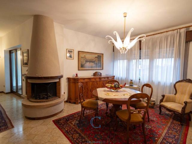 Casa indipendente in vendita a Valdobbiadene TV