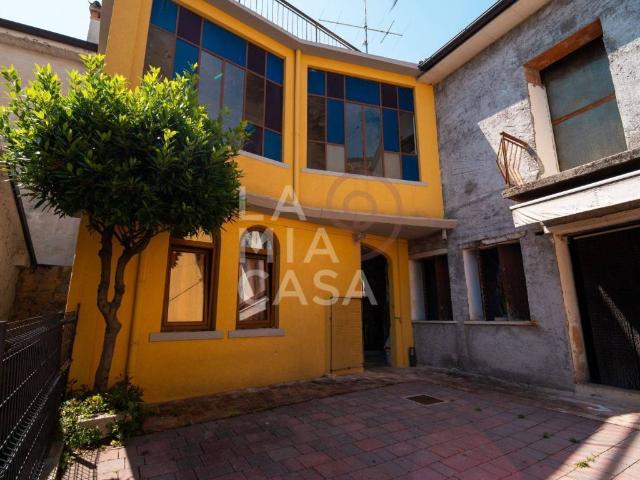 Casa indipendente in vendita a Valdobbiadene TV