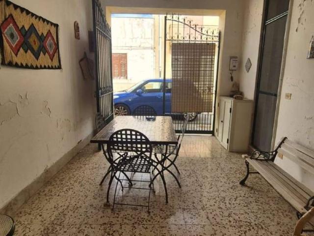 Casa indipendente in vendita a Valderice TP