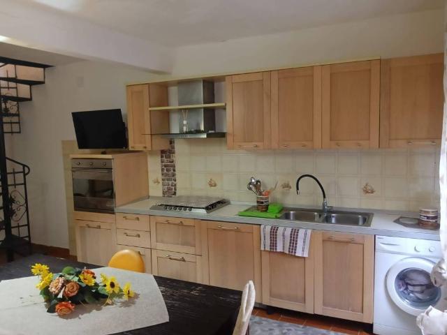 Casa indipendente in vendita a Valdina ME