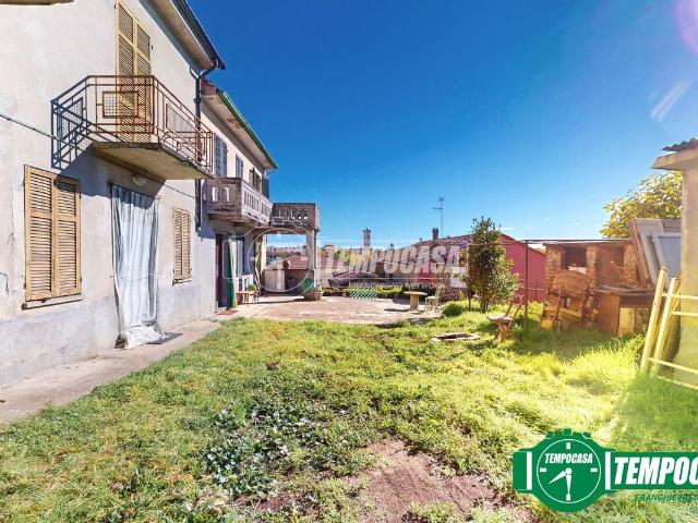Casa indipendente in vendita a Valenza