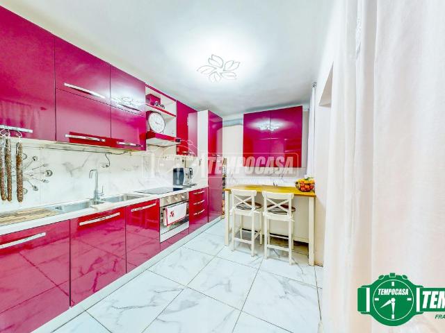 Casa indipendente in vendita a Valenza