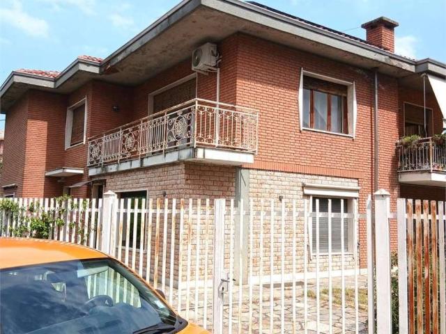 Casa indipendente in vendita a Valenza AL