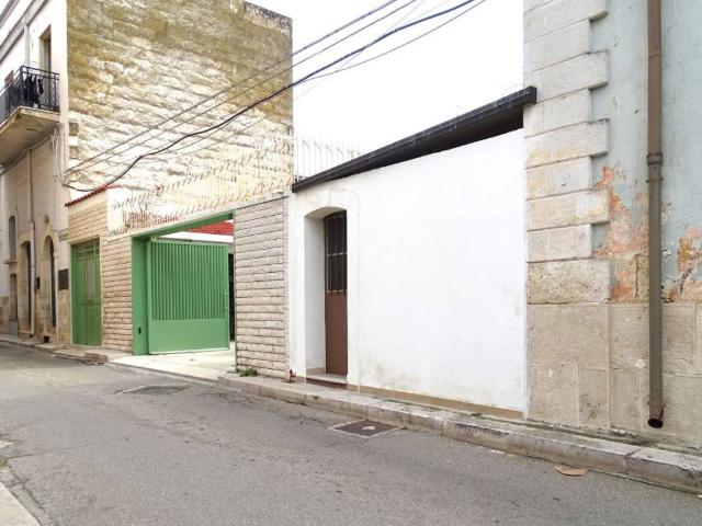 Casa indipendente in vendita a Valenzano BA