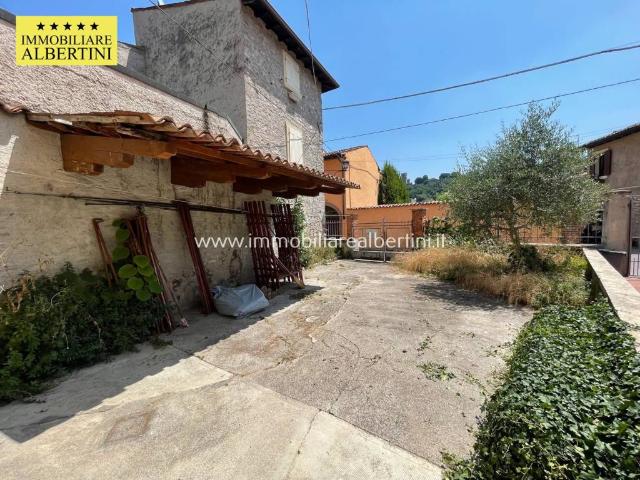 Casa indipendente in vendita a Valeggio sul Mincio VR
