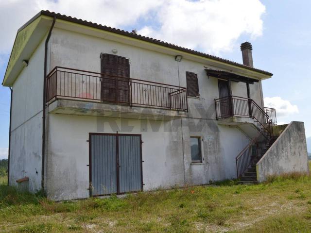 Casa indipendente in vendita a Valfabbrica