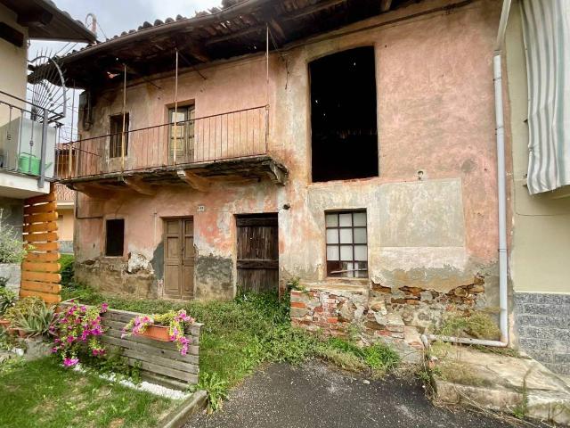Casa indipendente in vendita a Vallo Torinese via Spagna
