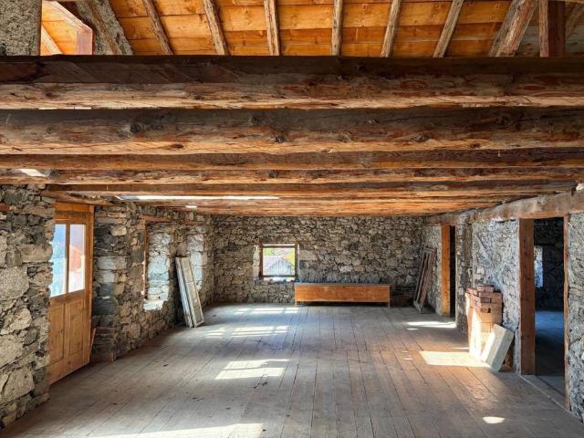Casa indipendente in vendita a Vallada Agordina BL
