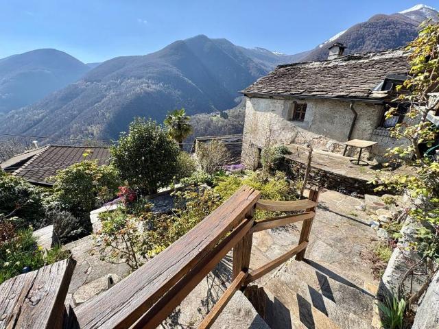 Casa indipendente in vendita a Valle Cannobina VB
