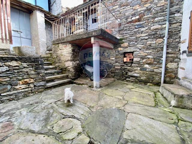 Casa indipendente in vendita a Valle Cannobina VB