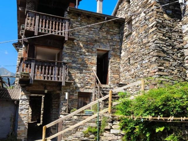 Casa indipendente in vendita a Valle Cannobina VB