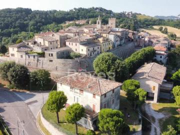 Casa indipendente in vendita a Vallefoglia PU