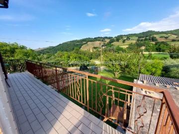 Casa indipendente in vendita a Vallefoglia PU