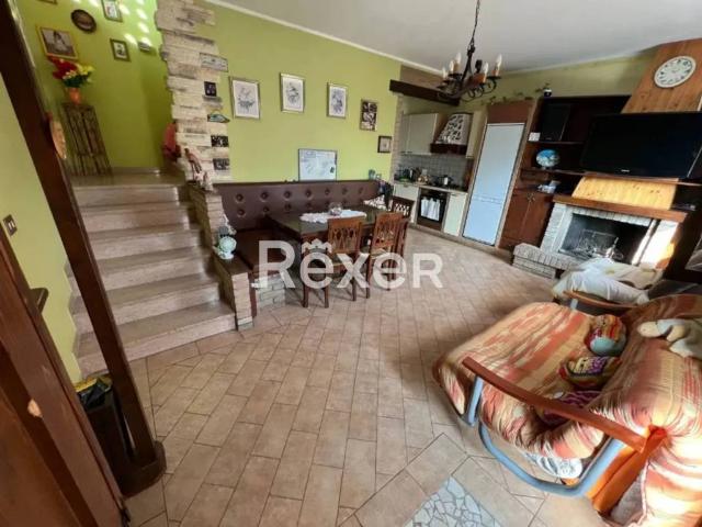 Casa indipendente in vendita a Vallefoglia PU