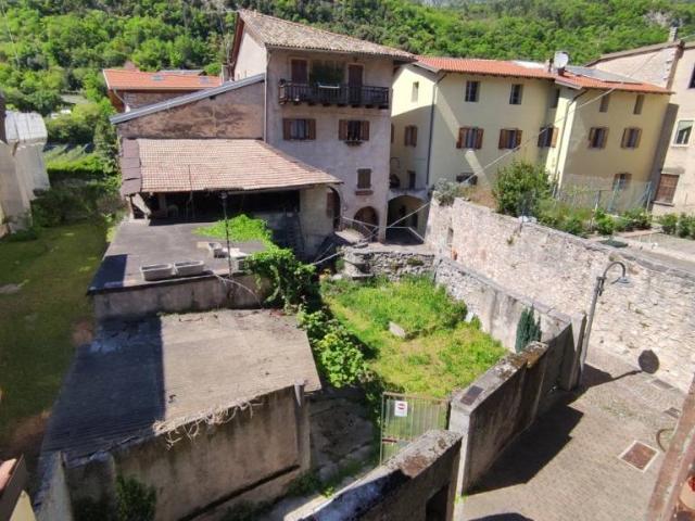 Casa indipendente in vendita a Vallelaghi via Roma, 46