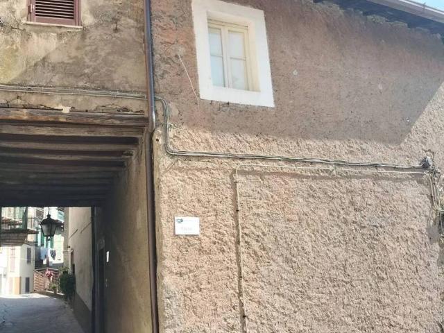 Casa indipendente in vendita a Vallerano VT