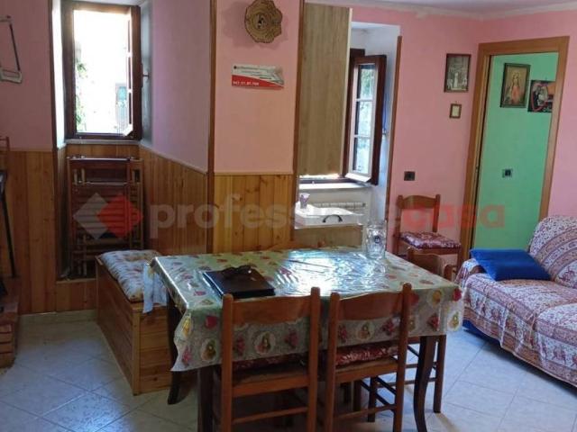 Casa indipendente in vendita a Vallinfreda RM