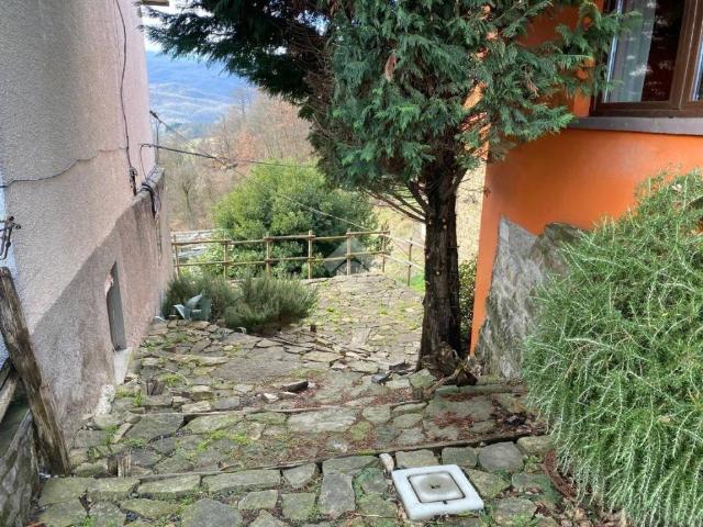 Casa indipendente in vendita a Valmozzola PR