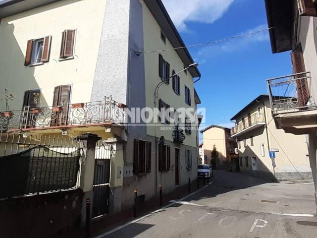 Casa indipendente in vendita a Valmorea CO