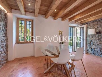 Casa indipendente in vendita a Valsolda CO
