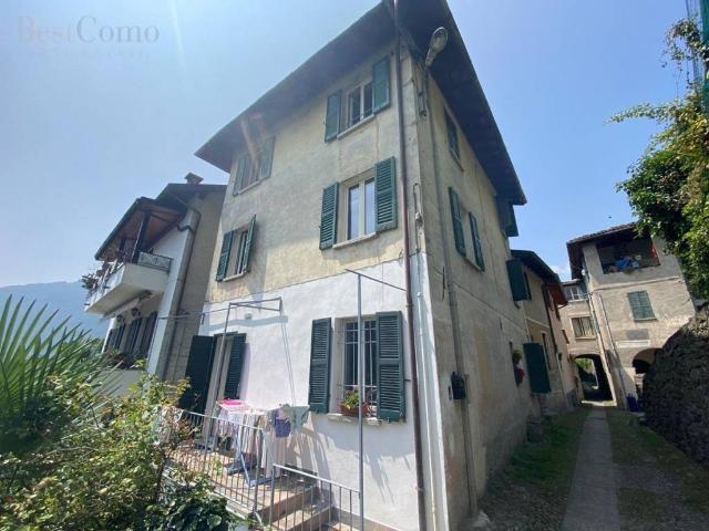 Casa indipendente in vendita a Valsolda CO
