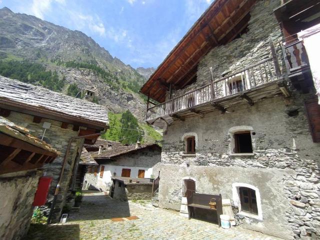 Casa indipendente in vendita a Valsavarenche AO