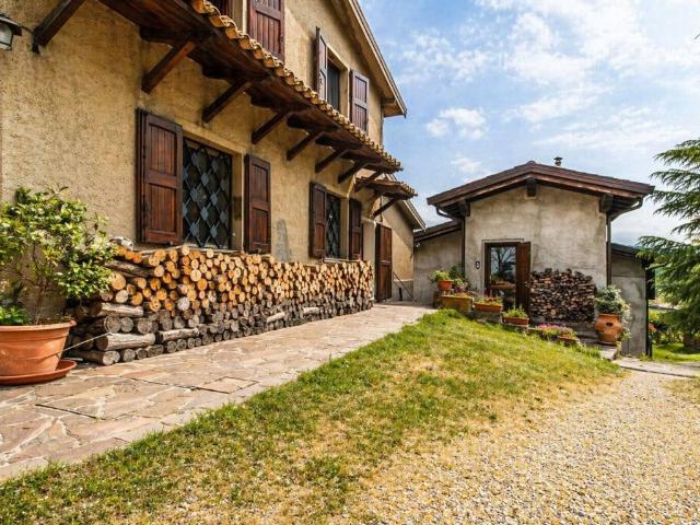 Casa indipendente in vendita a Valsamoggia BO