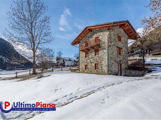 Casa indipendente in vendita a Valpelline AO
