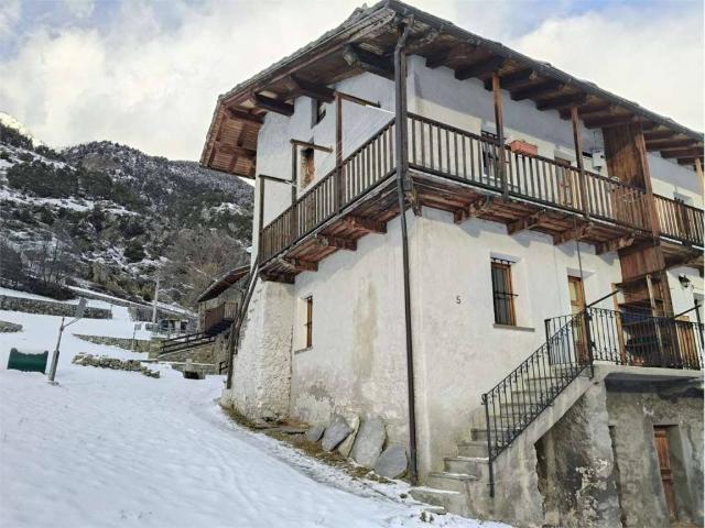 Casa indipendente in vendita a Valpelline AO