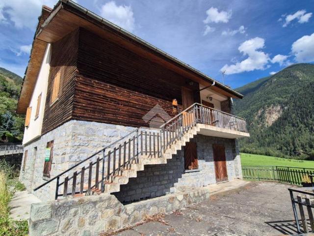 Casa indipendente in vendita a Valpelline AO