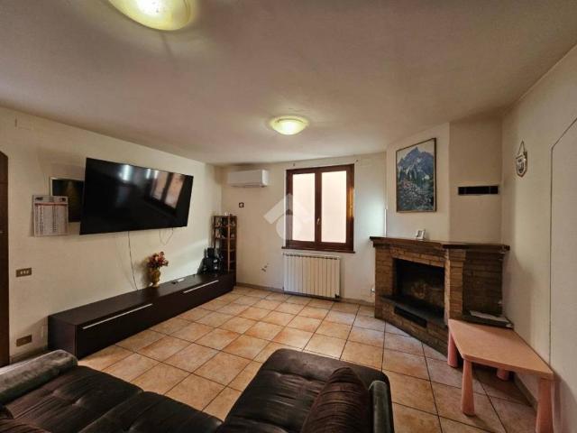 Casa indipendente in vendita a Valtopina PG