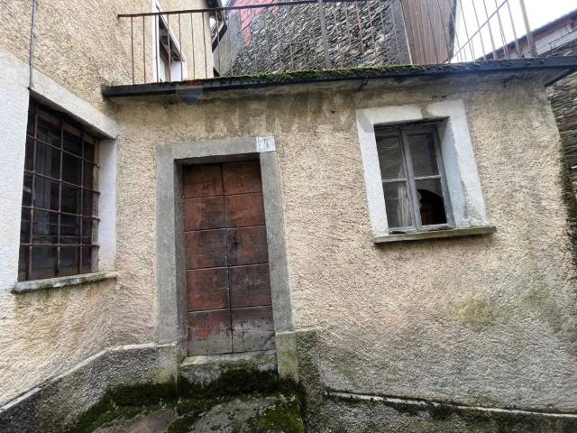 Casa indipendente in vendita a Valvarrone LC
