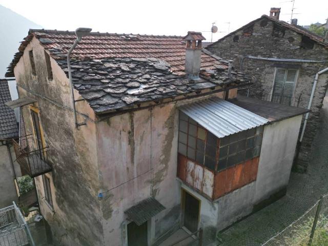 Casa indipendente in vendita a Valvarrone LC