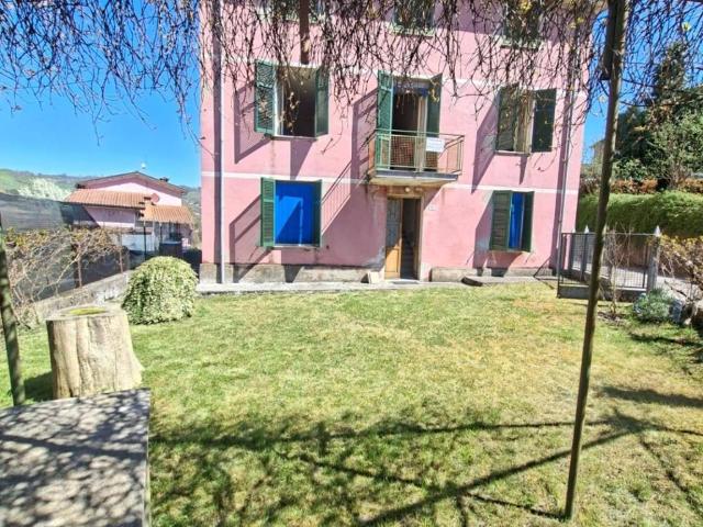 Casa indipendente in vendita a Varano de' Melegari PR