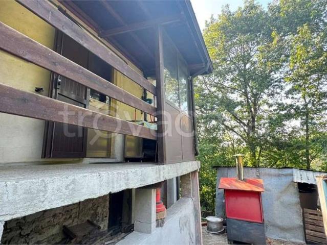 Casa indipendente in vendita a Varano, Varano de' Melegari