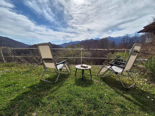 Casa indipendente in vendita a Varallo VC