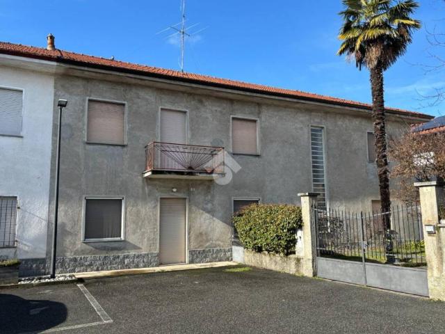 Casa indipendente in vendita a Varallo Pombia NO