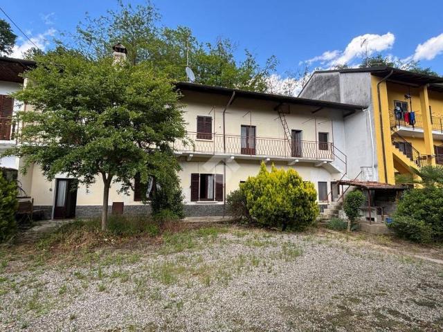 Casa indipendente in vendita a Varallo Pombia NO