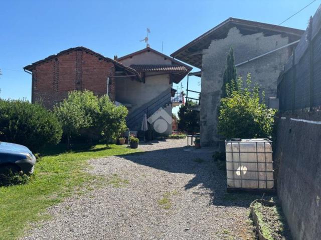Casa indipendente in vendita a Varallo Pombia NO