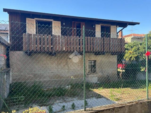 Casa indipendente in vendita a Varallo Pombia NO