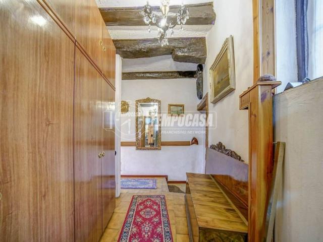 Casa indipendente in vendita a Varallo Pombia NO