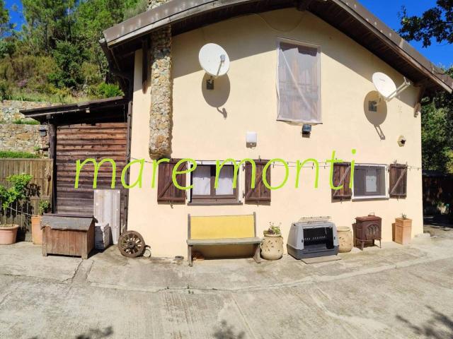 Casa indipendente in vendita a Varazze