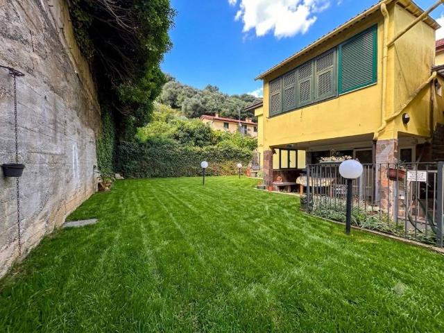 Casa indipendente in vendita a Varazze SV