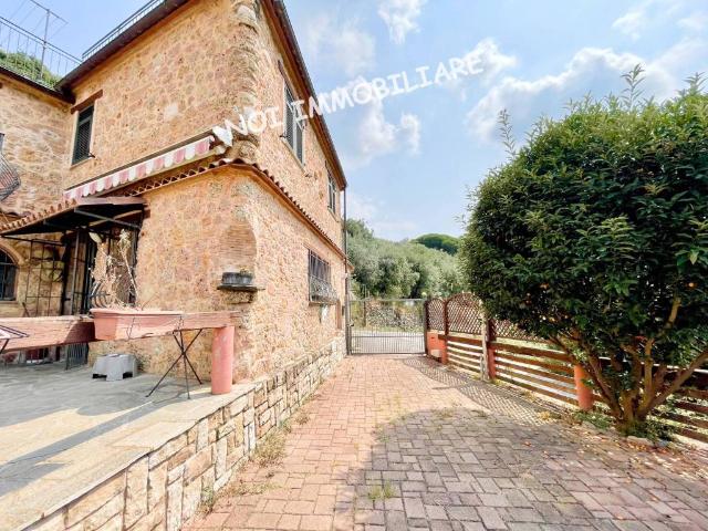 Casa indipendente in vendita a Varazze SV