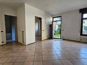 Casa indipendente in vendita a Varedo MB