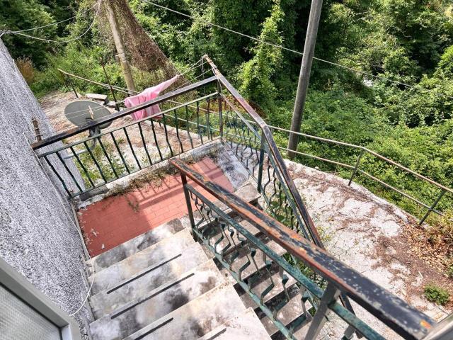 Casa indipendente in vendita a Varese Ligure