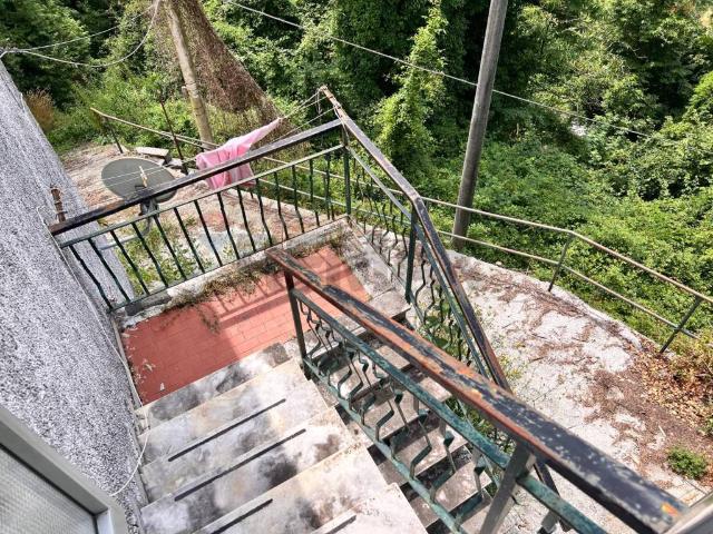 Casa indipendente in vendita a Varese Ligure SP