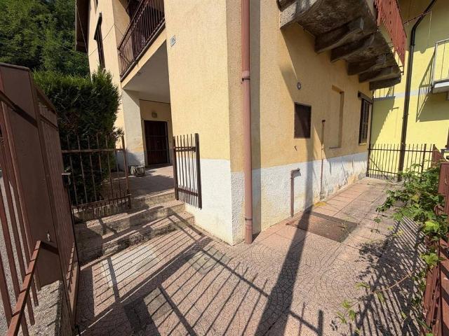 Casa indipendente in vendita a Varese VA