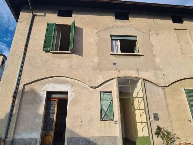 Casa indipendente in vendita a Varese VA