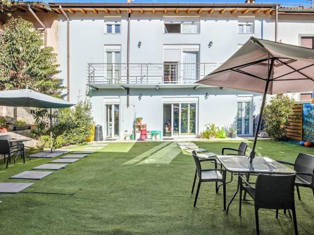 Casa indipendente in vendita a Varese VA